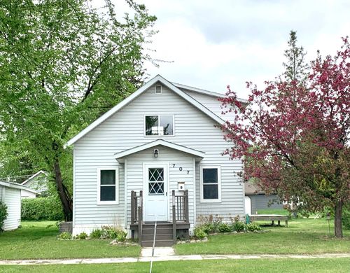 707 Center St E, Roseau, MN, 56751-1226 | Card Image