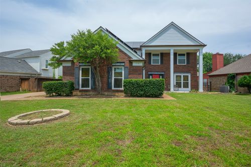 716 Bridget Way, Hurst, TX, 76054-2016 | Card Image