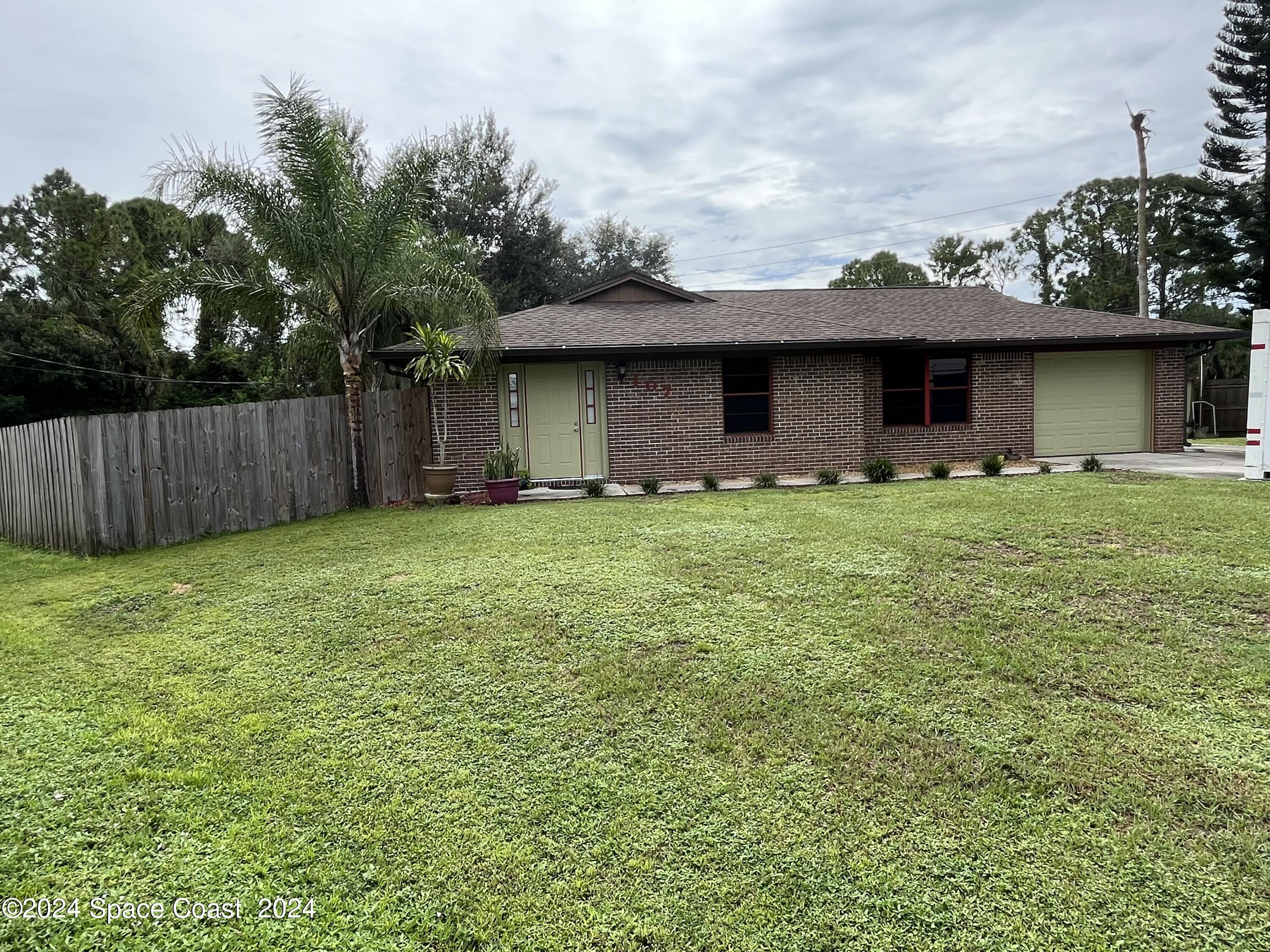 Carmelite Ave, Palm Bay, FL 32907