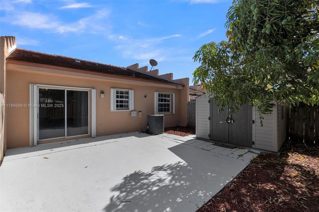 APT-84 - 10375 Sw 154 Th Circle Ct, Condo with 3 bedrooms, 2 bathrooms and null parking in Miami FL | Image 38