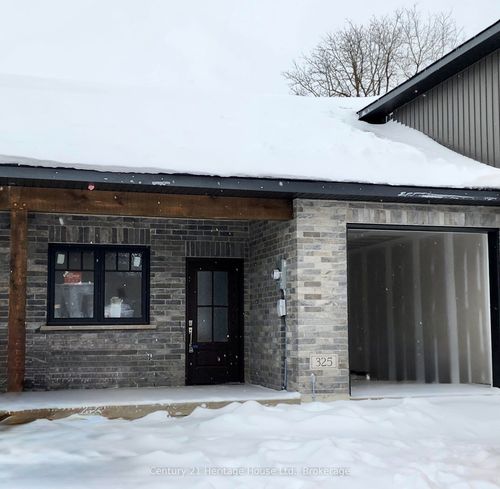 325 Arthur St, Mount Forest, ON, N0G2L3 | Card Image