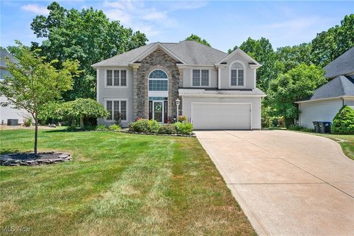 755 Amber Dr, Brunswick, OH, 44212-5507 | Card Image