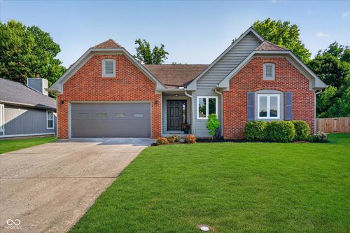 3323 Eden Village Dr, Carmel, IN, 46033-3040 | Card Image