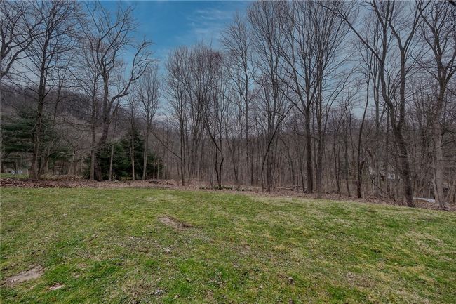 2938 Kane Rd, House other with 3 bedrooms, 3 bathrooms and null parking in Aliquippa PA | Image 32