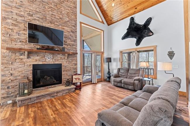 125 First St, House other with 3 bedrooms, 3 bathrooms and 2 parking in Confluence PA | Image 4