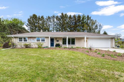 1112 Niesen Rd, Port Washington, WI, 53074-1357 | Card Image