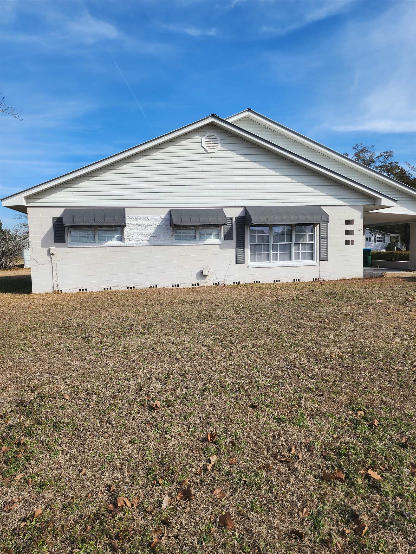 Myers Ann St, Bristol, FL 32321