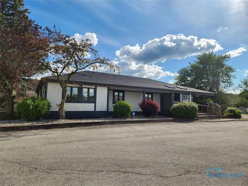 46 Hillwyck Dr, Toledo, OH, 43615-5814 | Card Image