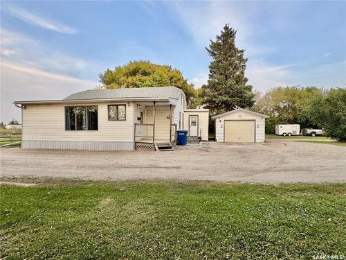 98 4th Ave, Humboldt, SK, S0K2A0 | Card Image