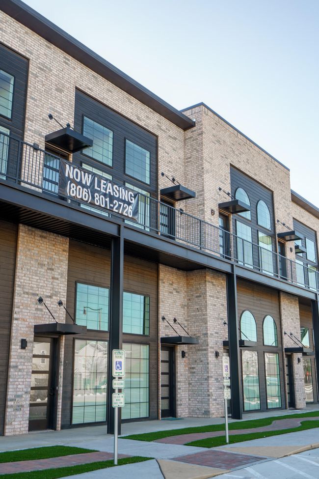 3 - 2007 Main St, Condo with 1 bedrooms, 2 bathrooms and null parking in Lubbock TX | Image 23
