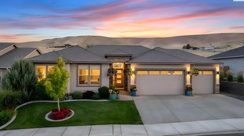 2629 W 44th Pl, Kennewick, WA, 99337-4561 | Card Image