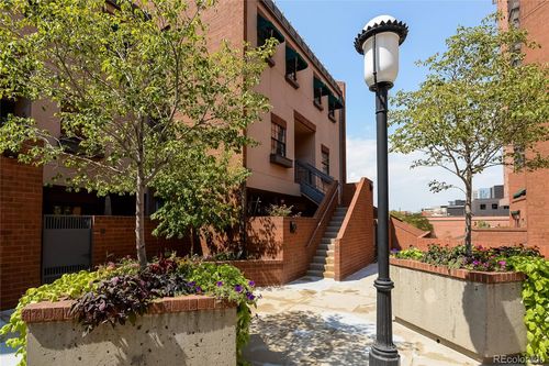 21-1512 Larimer St, Denver, CO, 80202-1610 | Card Image