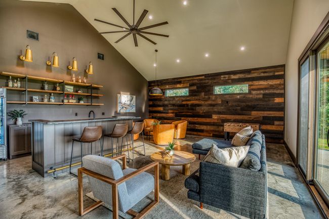 104 Hartfield Rd, Home with 4 bedrooms, 5 bathrooms and 3 parking in Round Top TX | Image 25