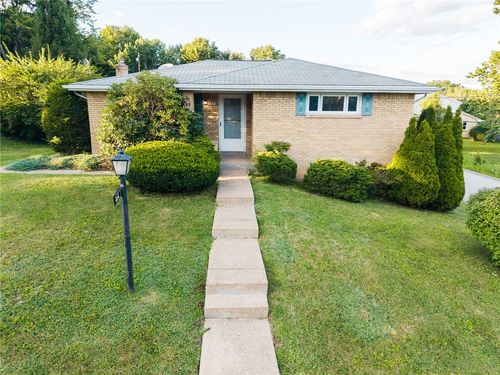 22 Levin Dr, Jeannette, PA, 15644-9774 | Card Image