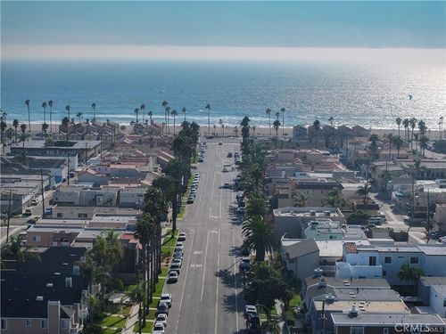 320 17th St, Huntington Beach, CA, 92648 | Card Image