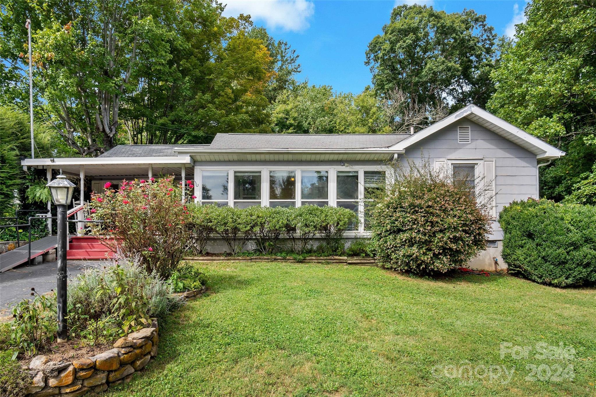 Kerlee St, Black Mountain, NC 28711