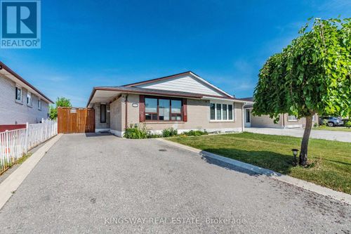 3181 Morning Star Dr, Mississauga, ON, L4T1X3 | Card Image