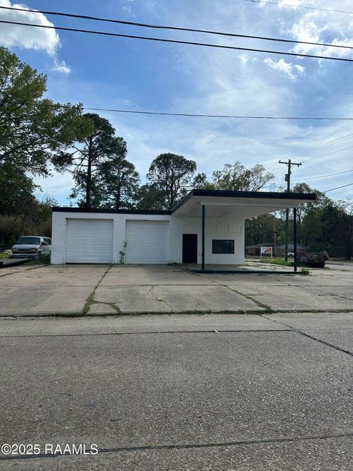 318 Cotton St, Ville Platte, LA, 70586-4440 | Card Image