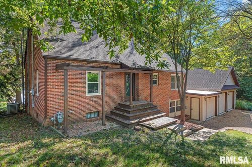 820 W Lake Shore Dr, Springfield, IL, 62712-9588 | Card Image