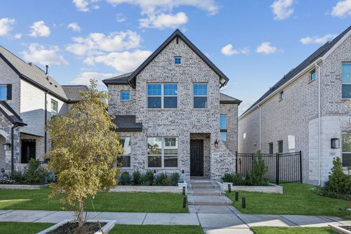 3123 Cliff Swallow Ln, Arlington, TX, 76005-3304 | Card Image