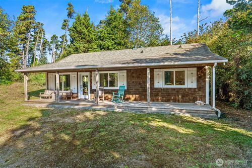 1313 232nd Ln, Ocean Park, WA, 98640-3607 | Card Image