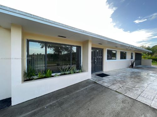 25600 Sw 157th Ave, HOMESTEAD, FL, 33031-2063 | Card Image