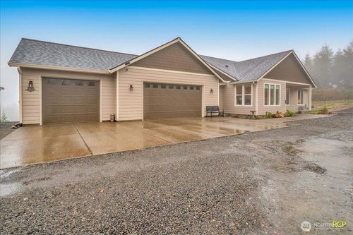 350 Powder Hill Dr, Kalama, WA, 98625-4204 | Card Image