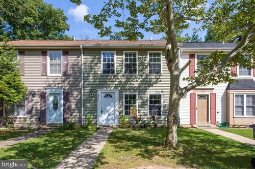 1557 Pin Oak Dr, WALDORF, MD, 20601-3588 | Card Image