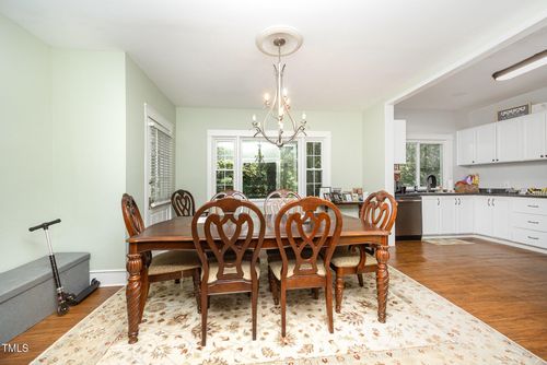 900 Beaman St, Clinton, NC, 28328-2610 | Card Image