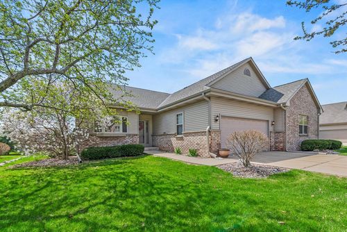 2203 Seminole Street, Grafton, WI, 53024 | Card Image