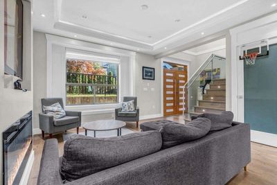 175 Delta Ave, House other with 5 bedrooms, 4 bathrooms and 4 parking in Burnaby BC | Image 2