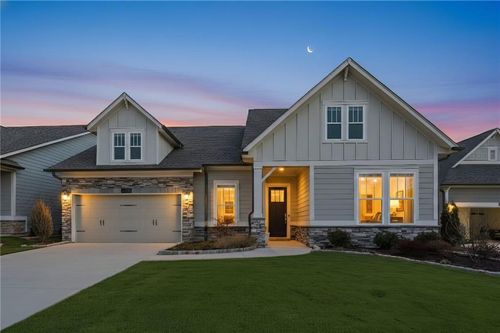 6975 Scenic Overlook Trce, Flowery Branch, GA, 30542-2547 | Card Image