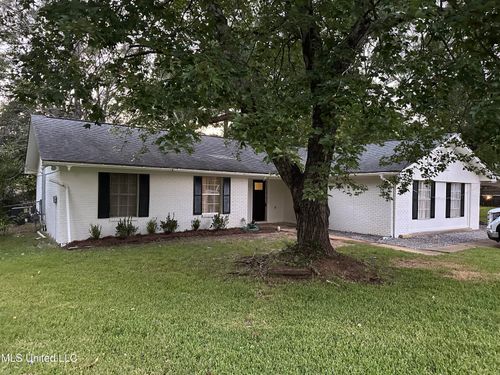 909 Brookford Ct, Jackson, MS, 39212-2007 | Card Image