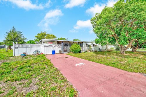 4551 Orange Blossom Dr, ZEPHYRHILLS, FL, 33542-5678 | Card Image