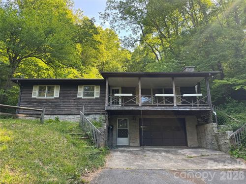 814 Mountain View Dr, Maggie Valley, NC, 28751-8863 | Card Image