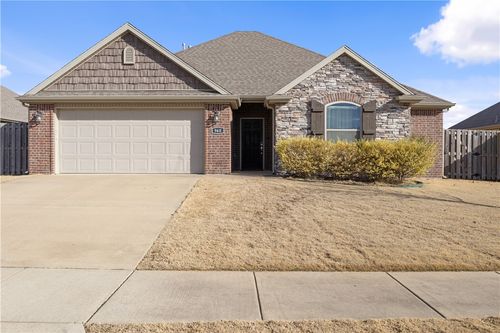 960 Silverthorn Dr, Centerton, AR, 72719-6042 | Card Image