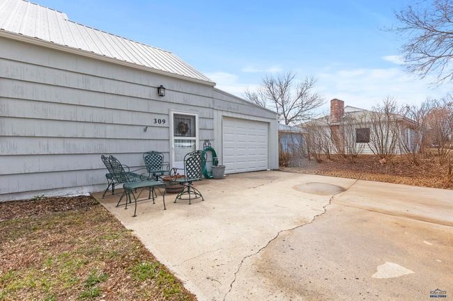 CHESTNUT - 309 Other, House other with 4 bedrooms, 2 bathrooms and null parking in Kadoka SD | Image 4
