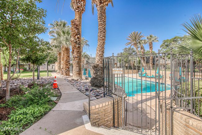 Community Pool Area | Image 33