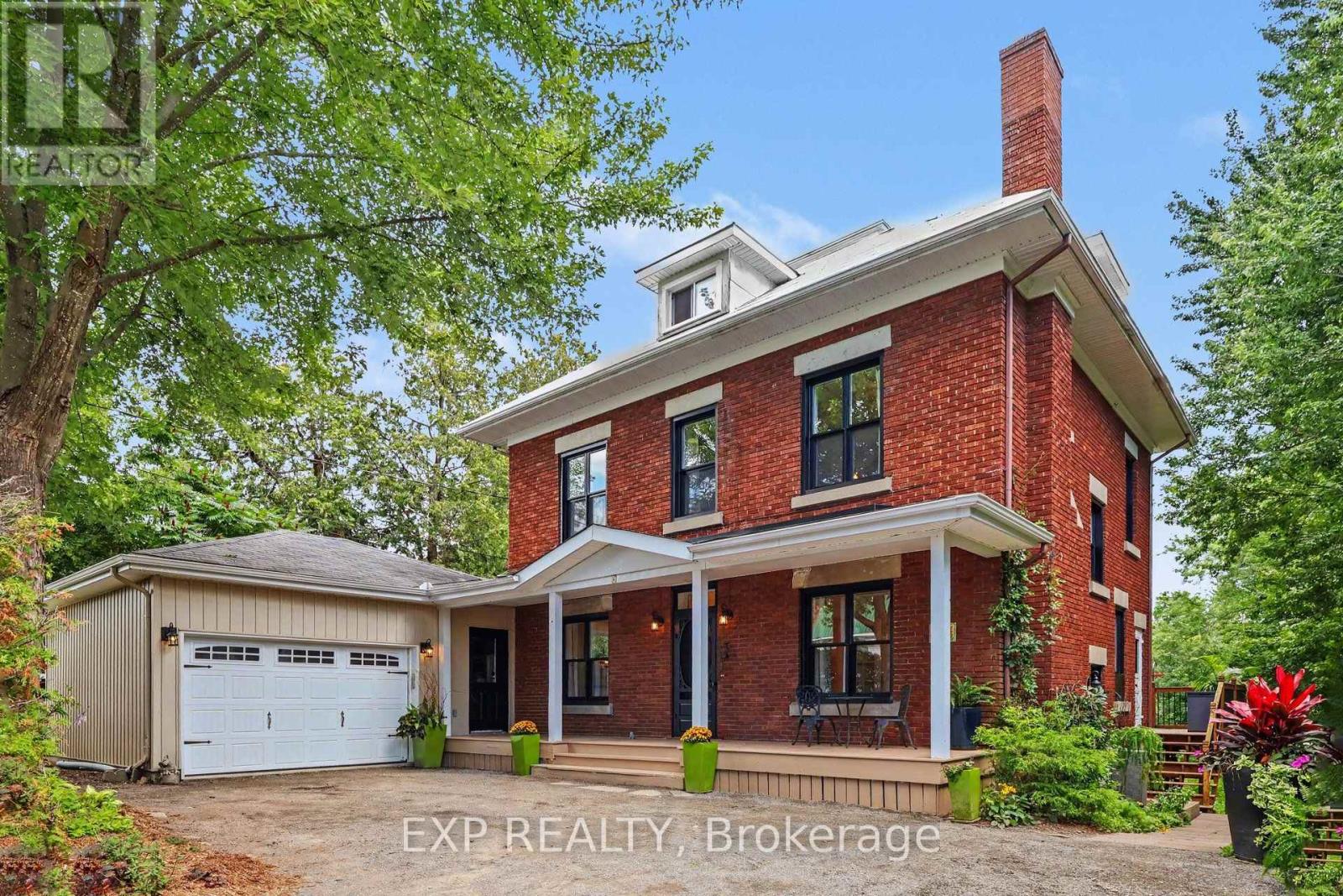 Residential in Russell 2