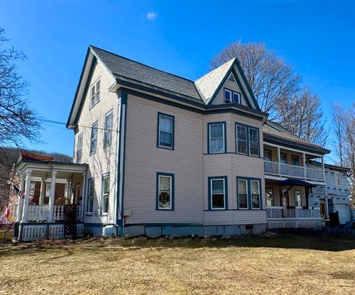 35 School St, Bellows Falls, VT, 05101-1747 | Card Image