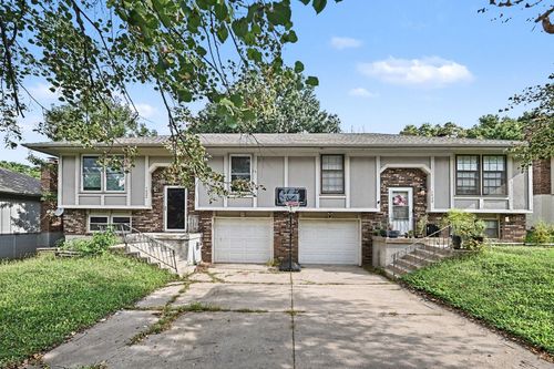 7422 Nw 82nd St, Kansas City, MO, 64152-2052 | Card Image