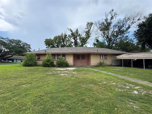 1009 Ruby Ln, Orange, TX, 77630-2565 | Card Image