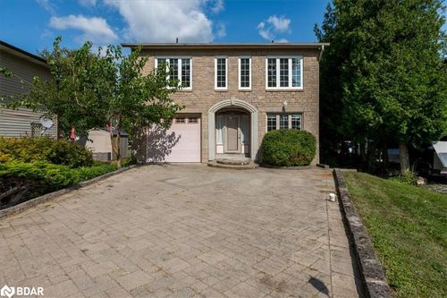 57 Lake Ave, Brechin, ON, L0K1B0 | Card Image