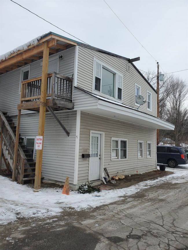 2 - 7 Cross St, Condo with 3 bedrooms, 1 bathrooms and null parking in Whitefield NH | Image 10