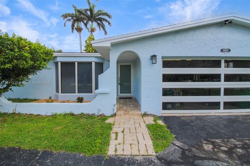 19820 Sw 83rd Ave, Cutler Bay, FL, 33189-2007 | Card Image