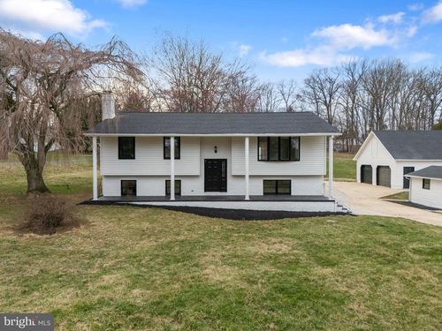 4 Keeney Sunset Dr, SHREWSBURY, PA, 17361-1826 | Card Image