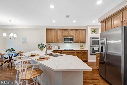 104 Herndon Mill Cir, HERNDON, VA, 20170-4478 | Card Image