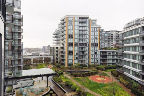 {{alt}} | Card Image