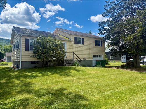 858 Route 52, Fishkill, NY, 12524-1560 | Card Image