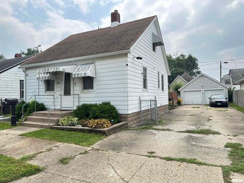 504 Catherine St, Pekin, IL, 61554-3342 | Card Image